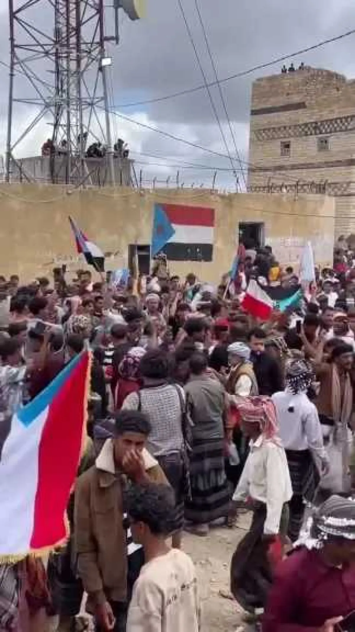 مهرجان القارة يتحول إلى ساحة صراع.. من يربح ”المعركة الرمزية” بين الزبيدي والمحرمي؟