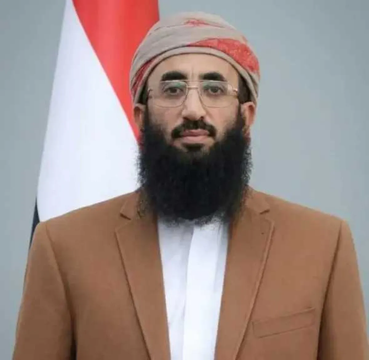 وزير الأوقاف والإرشاد يعلن نجاح موسم الحج لعام 1447هـ.. ويوجه رسالة لرئيس مجلس القيادة