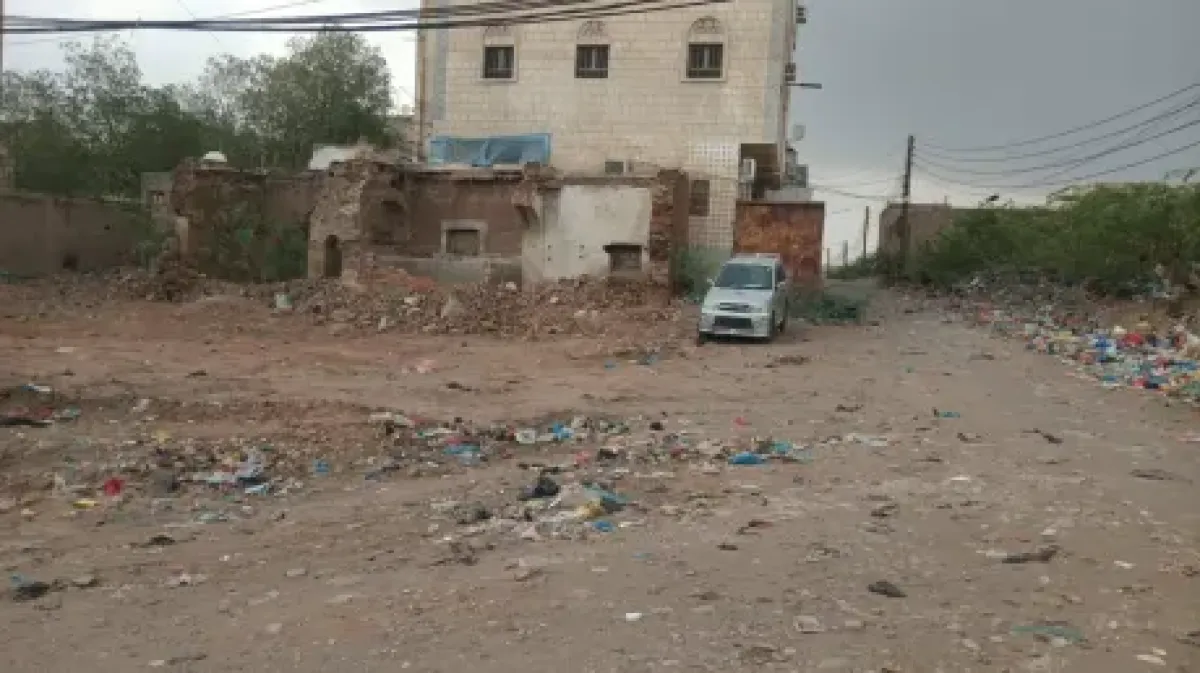 الحديدة.. هدم ونهب مبنى كهرباء تاريخي في بيت الفقيه