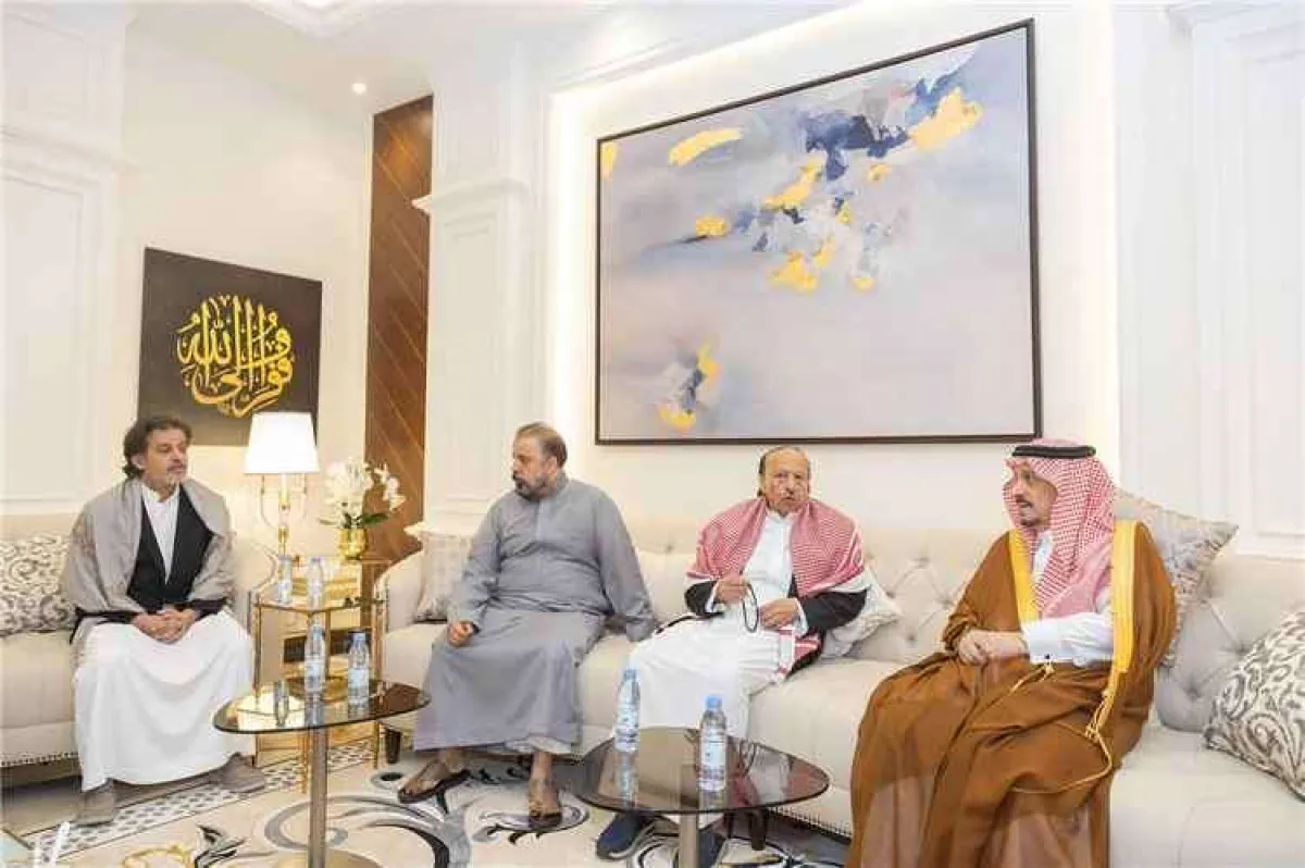 محمد بن سلمان يجري اتصالا هاتفيا بنجل هادي