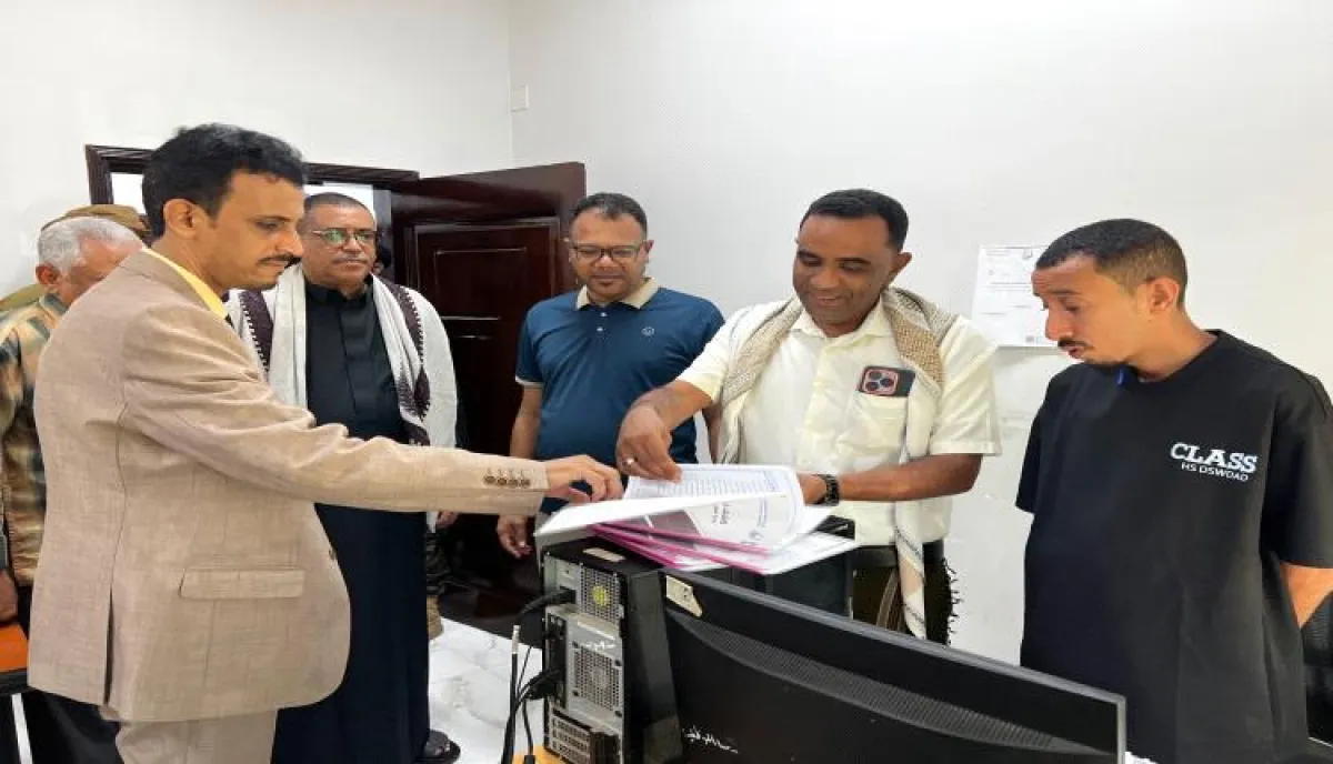 وكيل حضرموت الجيلاني يتفقد مستوى الانضباط الوظيفي في عدد من المرافق الحكومية عقب إجازة عيد الأضحى المبارك