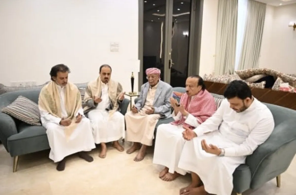 الشيخ علي القفيشي يعزي أسرة الرئيس الراحل عبدربه منصور هادي ويشيد بالمواقف السعودية تجاه اليمن