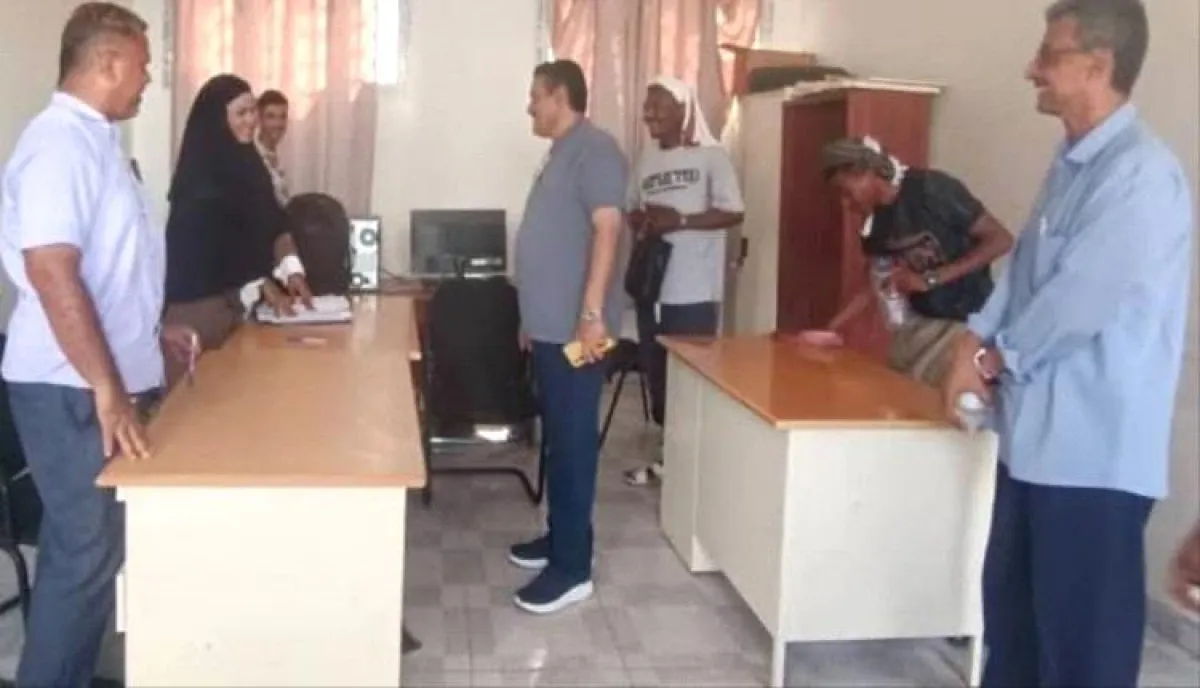 الداؤودي يشيد بانضباط موظفي المكاتب التنفيذية بالمنصورة ويؤكد اتخاذ إجراءات بحق المتغيبين