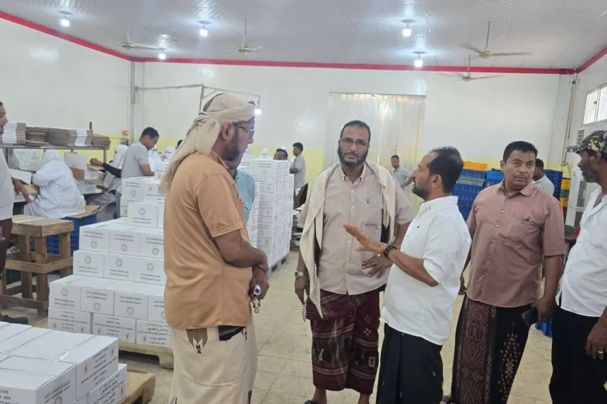 رئيس مجلس إدارة مصنع الغويزي يتفقد جاهزية الأقسام ويهنئ العاملين بمناسبة عيد الأضحى المبارك ويؤكد جاهزية استئناف العمل