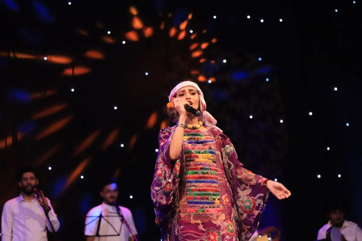 الفنانة هاجر نعمان تشيد بتنظيم مهرجان "عيدنا موكا 4" واستقبال جمهور المخا