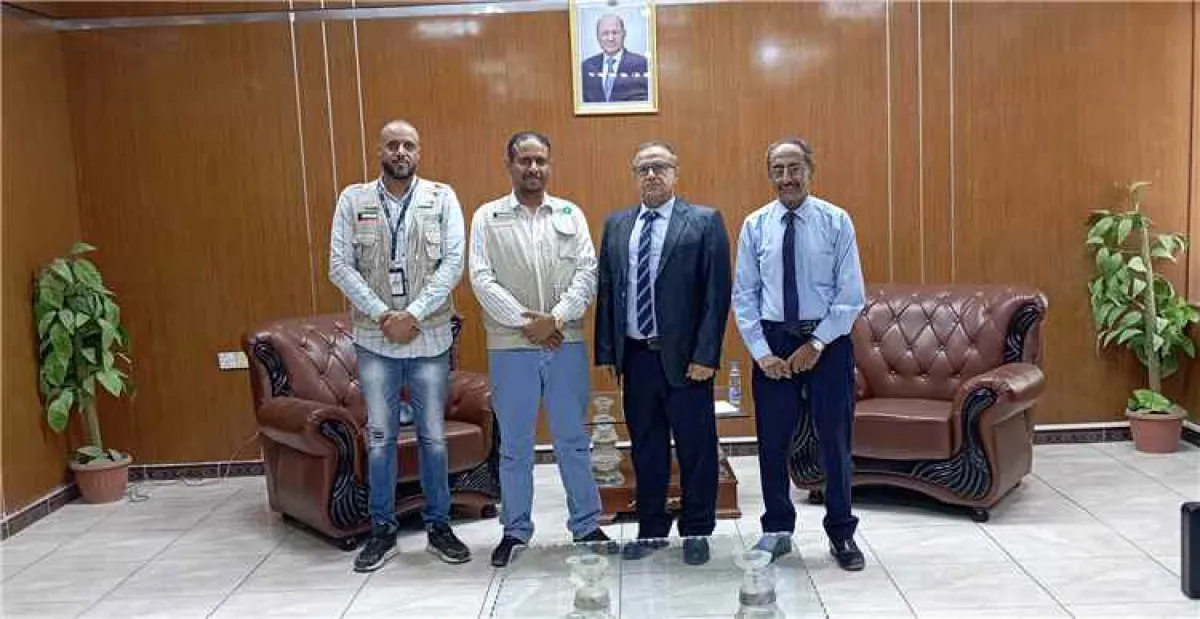 رئيس جامعة عدن يبحث مع جمعية العون المباشر تعزيز الشراكة وتطوير برنامج المنح التعليمية للطلاب الأشد احتياجًا
