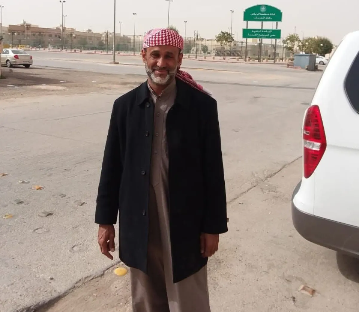 مقتل مسن طعنًا داخل أحد مساجد مدينة إب على يد أحد أقاربه