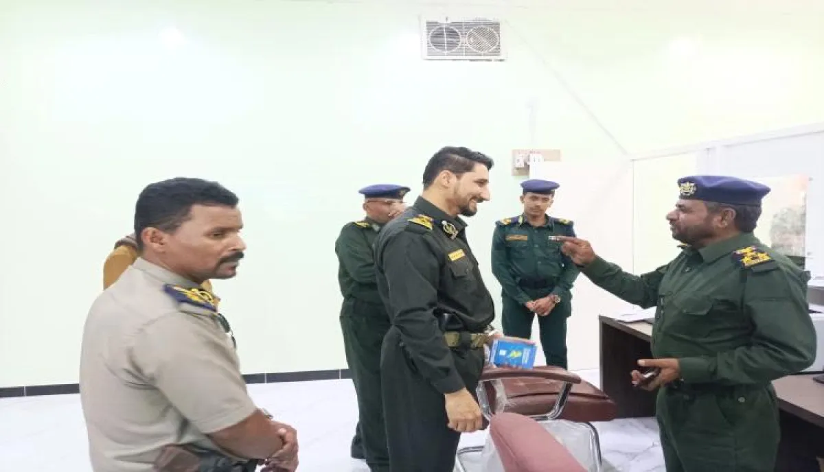 مدير عام السجل المدني يتفقد سير العمل بمركز الأحوال المدنية في سيئون