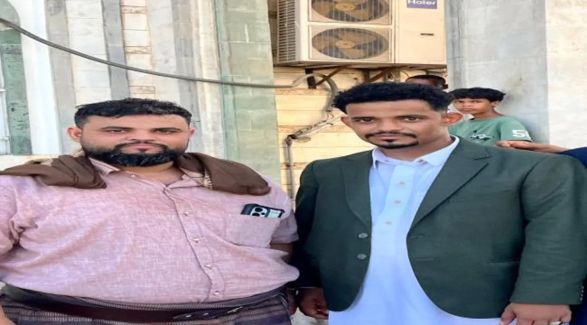 النقيب رامي إسماعيل يهنئ الشاب الخلوق بكري حلبوب بمناسبة عقد قرانه