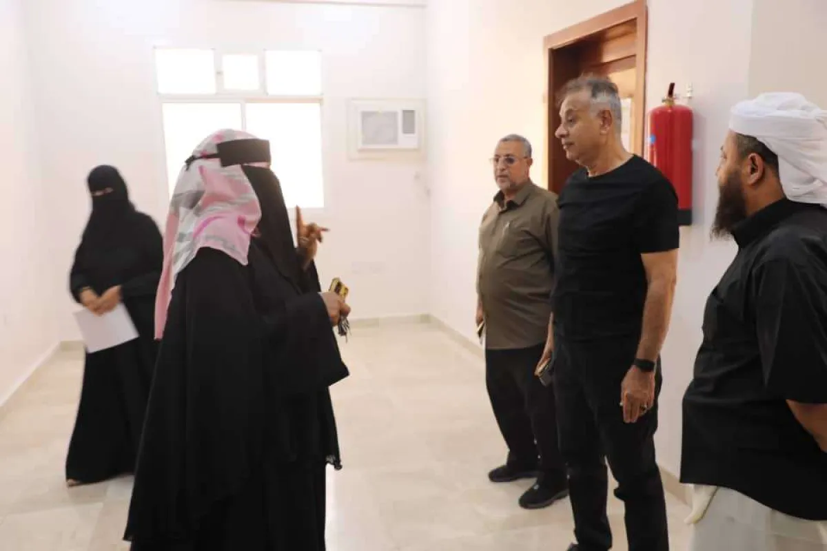 الجاوي ينفذ سلسلة نزولات ميدانية لمتابعة الخدمات العامة وتقديم دعم عاجل للشرطة النسائية بعدن