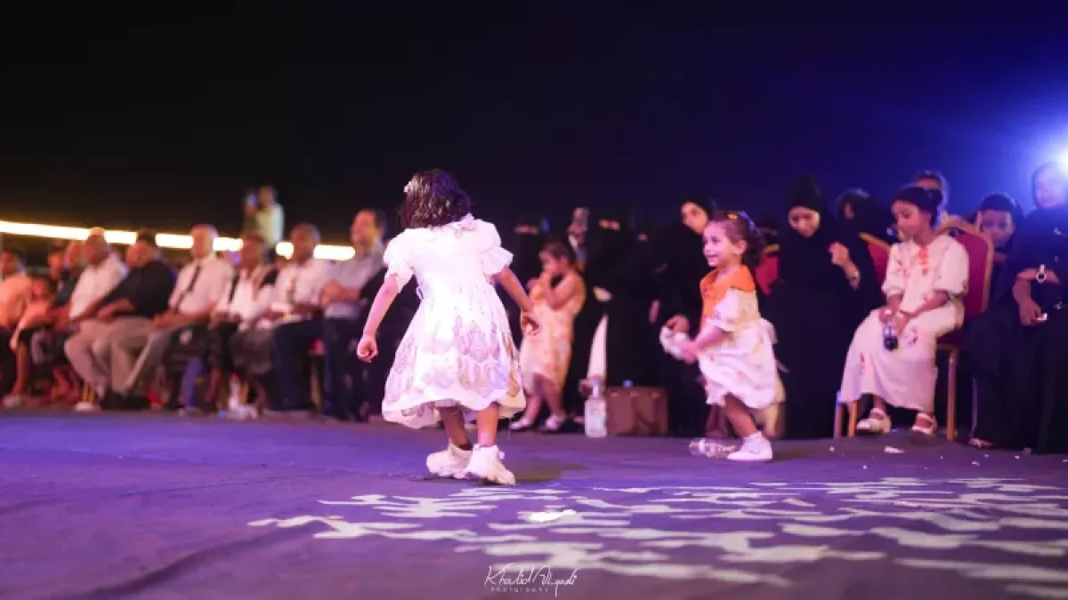 جمهور متعطش للفن.. "عيدنا موكا" يواصل صناعة البهجة على كورنيش المخا