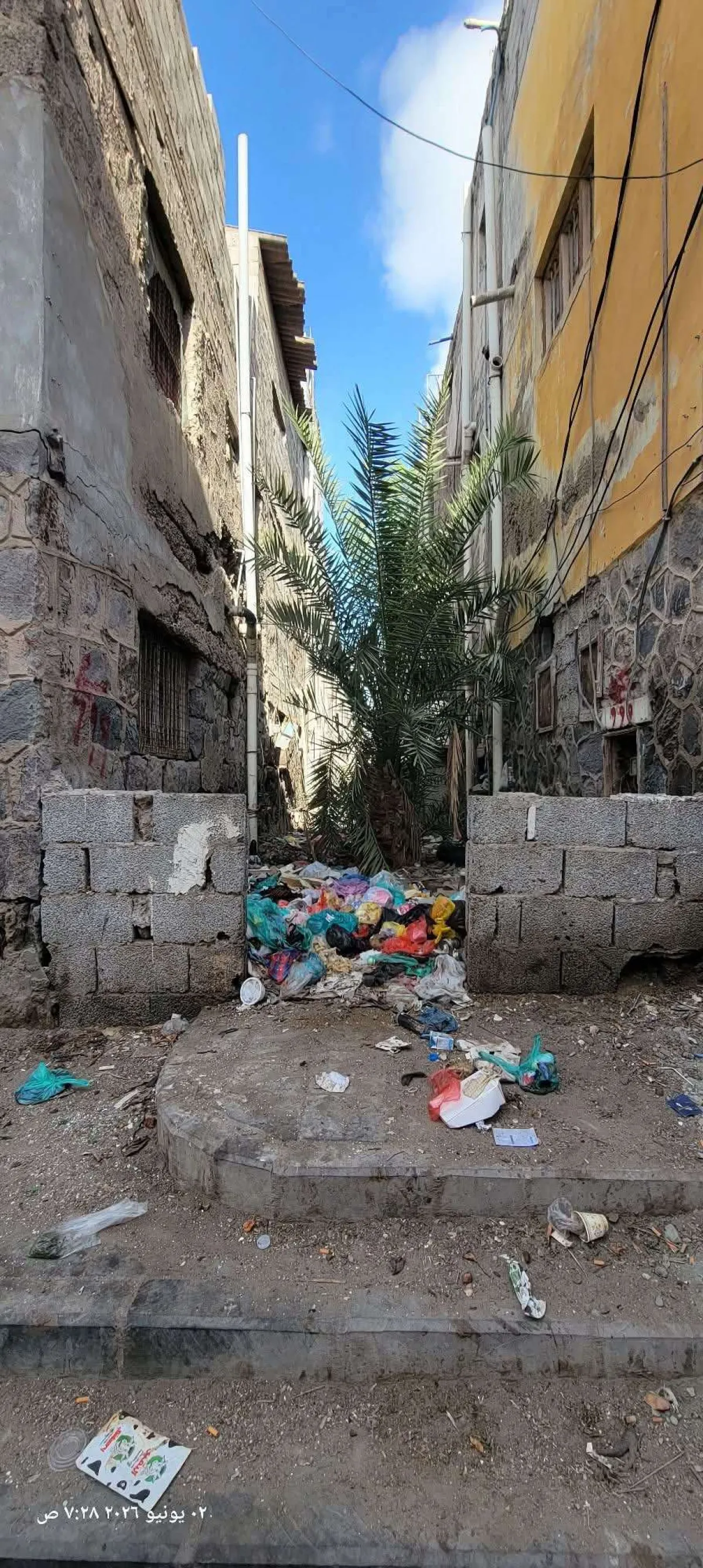 صورة من المنصورة بعدن تثير استياء الأهالي
