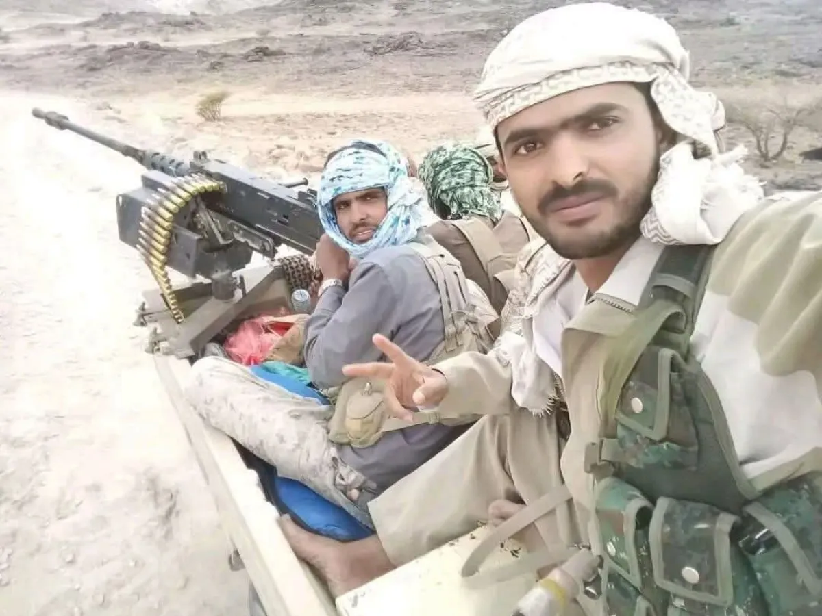 مأرب.. استشهاد الجندي عبد الرحمن السعيدي متأثراً بإصابته ليلتحق بوالده وأشقائه الخمسة
