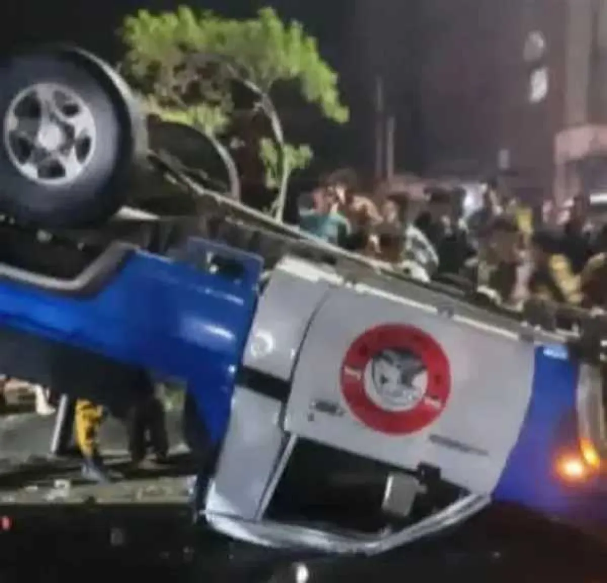 وفاة وإصابة ثلاثة جنود إثر انقلاب طقم أمني في تعز
