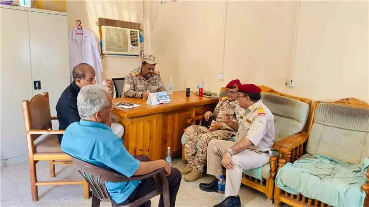 لجنة من وزارة الدفاع تنفذ نزولا ميدانيا لتقييم المرافق الطبية العسكرية وحصر أصول وزارة الدفاع في عدن