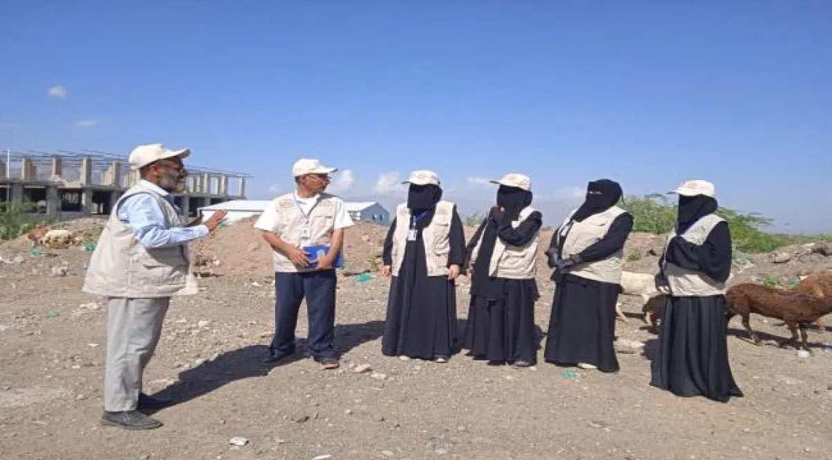 باحثات الإحصاء يطرقن أبواب الأسر في مخيم غول محيسن بالضالع ضمن  الجولة الثانية من مسح ميزانية الأسرة 2026