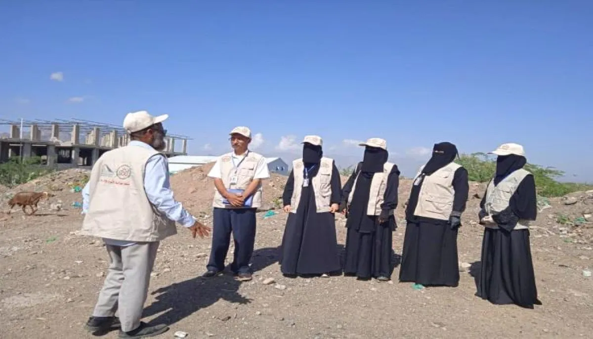 باحثات الإحصاء يطرقن أبواب الأسر في مخيم غول محيسن بالضالع ضمن  الجولة الثانية من مسح ميزانية الأسرة 2026