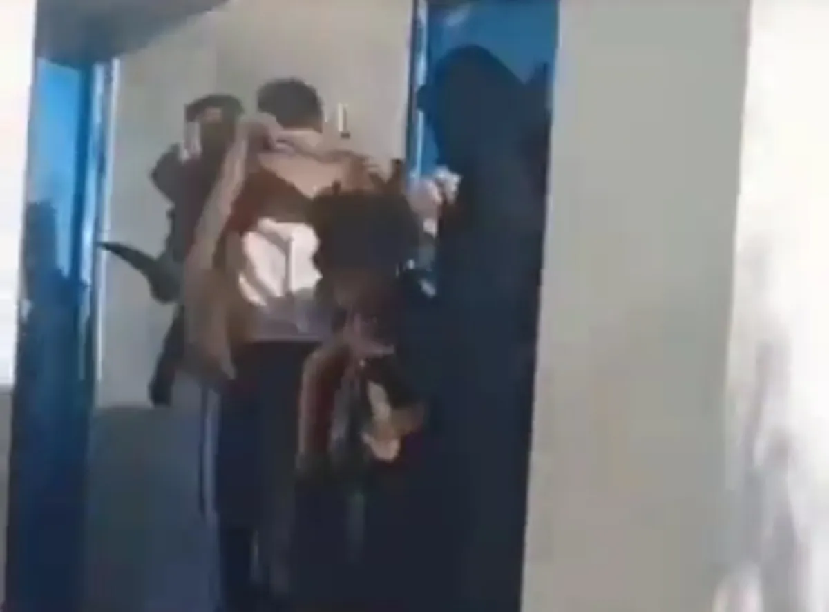 حادثة مروعة في صنعاء: لبوة تهاجم طفلًا وتفقده يده