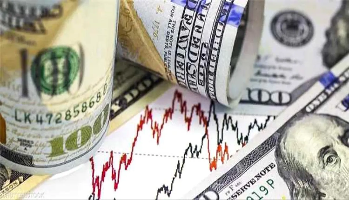 الدولار يواصل مكاسبه ويقترب من أعلى مستوياته خلال شهرين
