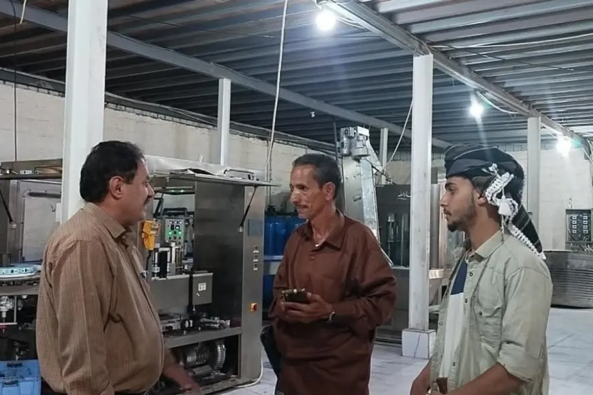 الجعفري يتفقد المنشآت الصناعية والخدمية بيافع ويشدد على دعم الاستثمار المحلي .