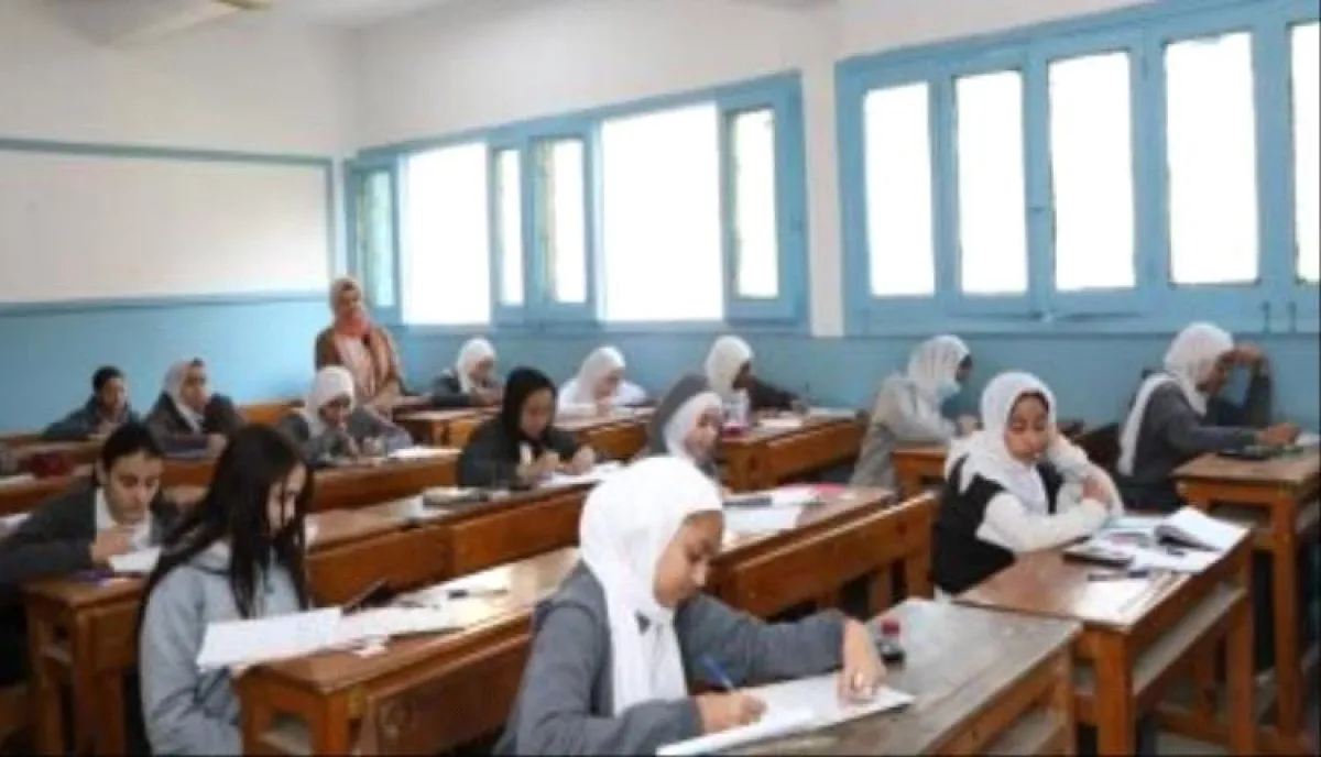 حرمان طالبة من امتحانات الإعدادية بالقليوبية لعام كامل بعد واقعة غش إلكتروني