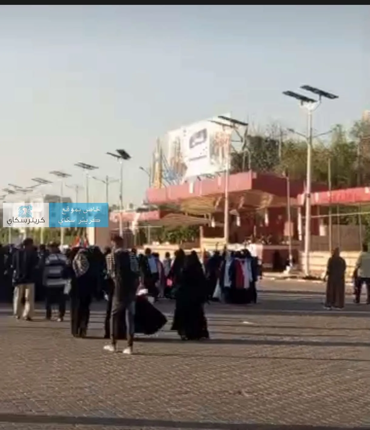عاجل:انطلاق مظاهرة نسوية في ساحة العروض بعدن للمطالبة بتحسين خدمة الكهرباء