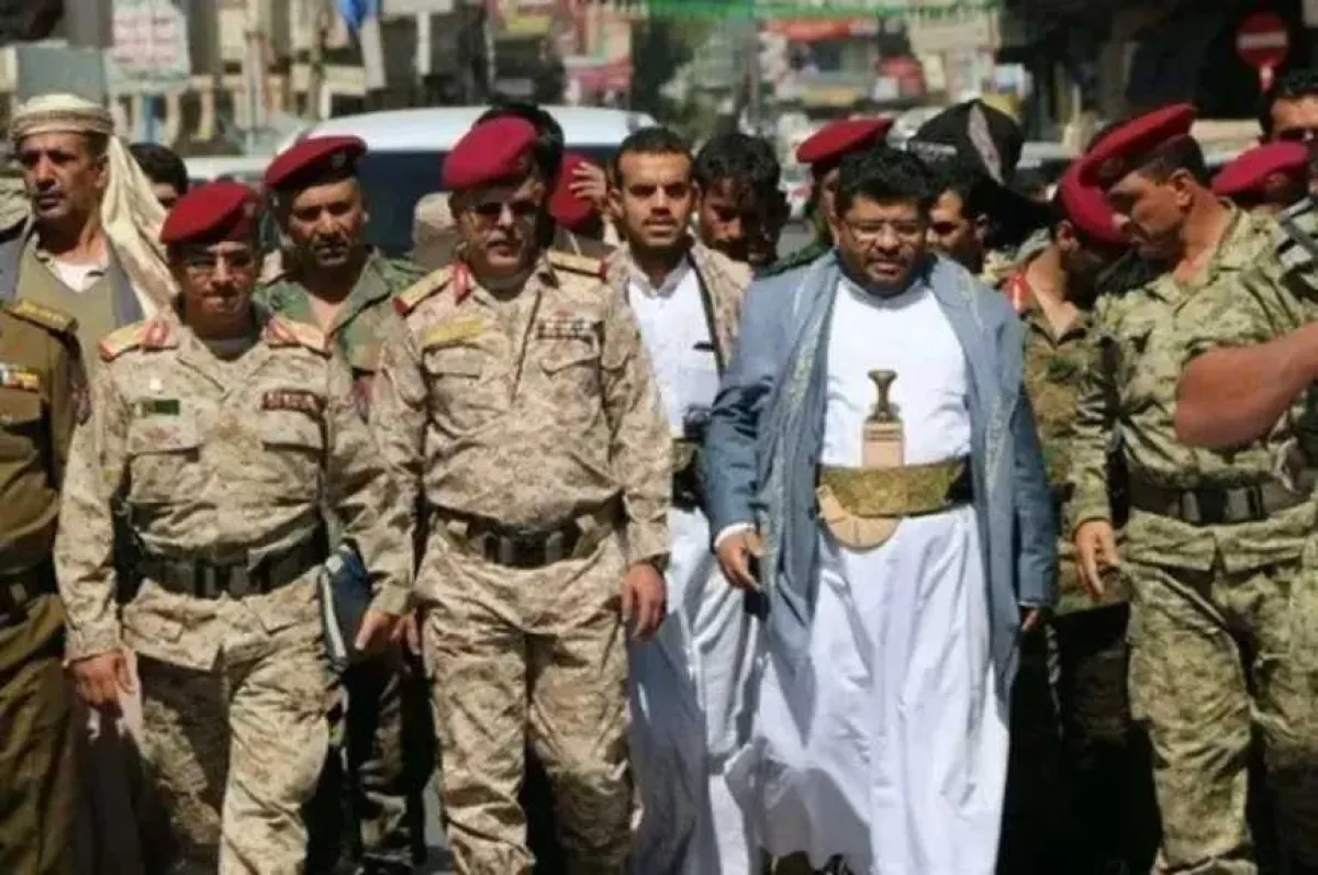 قيادي حوثي يوجه رسالة تحذير شديدة اللهجة إلى جماعته