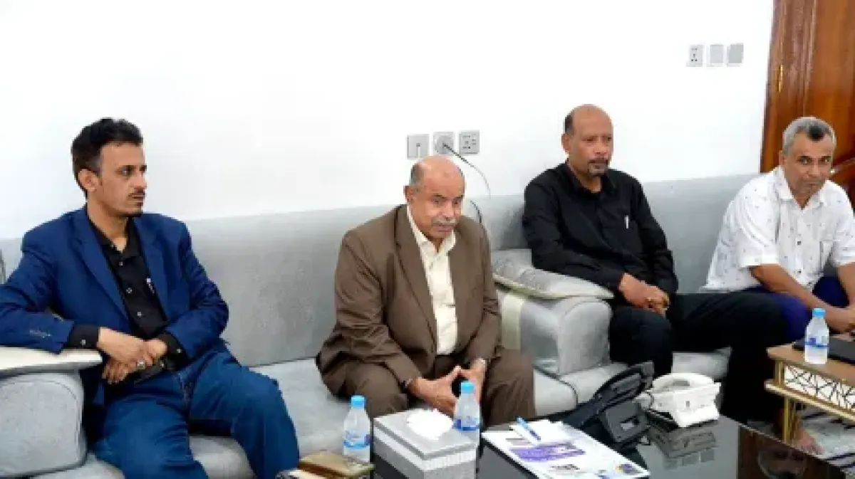 مغالطات وتزييف للحقائق وهروب من المسؤولية.. الخنبشي يستحضر صراعات الماضي