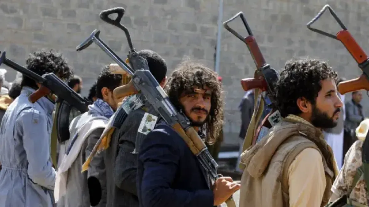 حوثيو'ن يعتدون بوحشية على لاجئ صومالي أمام أطفاله في صنعاء