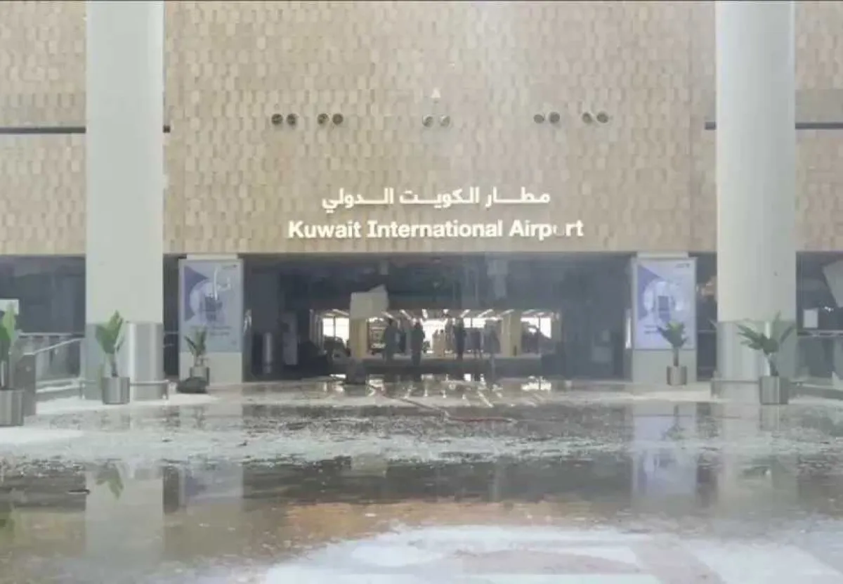 فيديو من الداخل.. شاهد كيف أصبح مبنى الركاب في مطار الكويت بعد القصف الإيراني