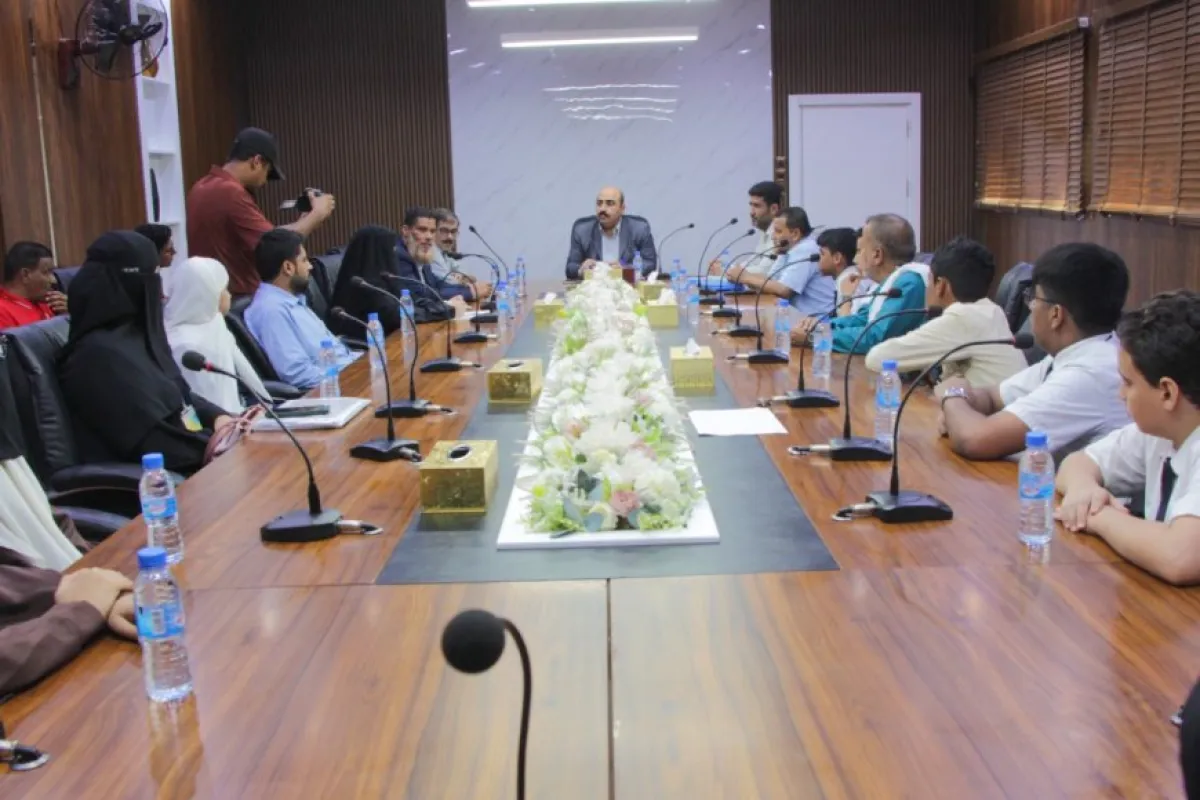 المدير باعباد يدشن التصفيات النهائية لمسابقة تحدي القراءة العربي لطلاب وطالبات مديريات ساحل حضرموت*