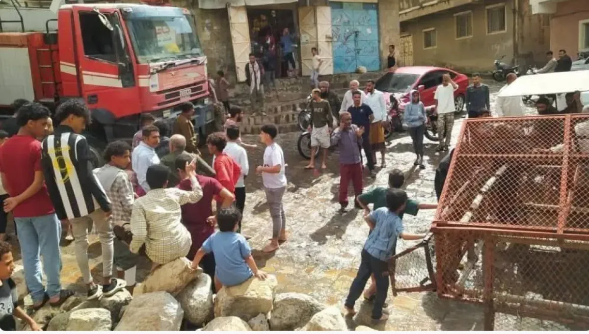 إنقاذ امرأة وطفليها من حريق مروع في تعز.. والدفاع المدني يكشف حجم الخسائر