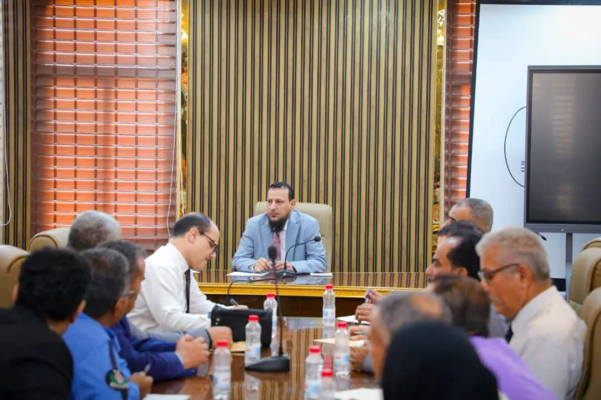 برئاسة المحافظ شيخ… المكتب التنفيذي بالعاصمة عدن يقف على أزمة الكهرباء ويستعرض عدداً من الحلول 