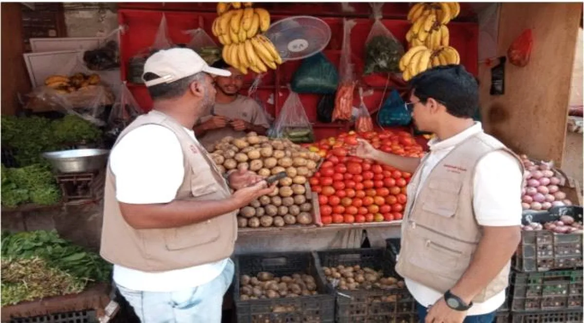 الصناعة تضبط معامل مياه ومخالفات تموينية في الأفران ومحال تجارية بمديريات عدن
