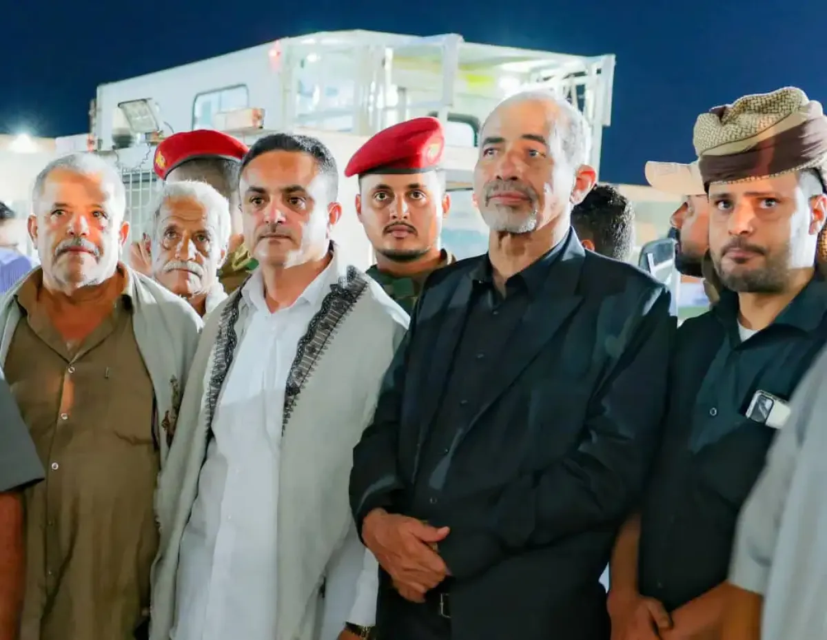 عضو مجلس القيادة محمود الصبيحي يستقبل في مطار عدن جثمان فيصل القطيبي