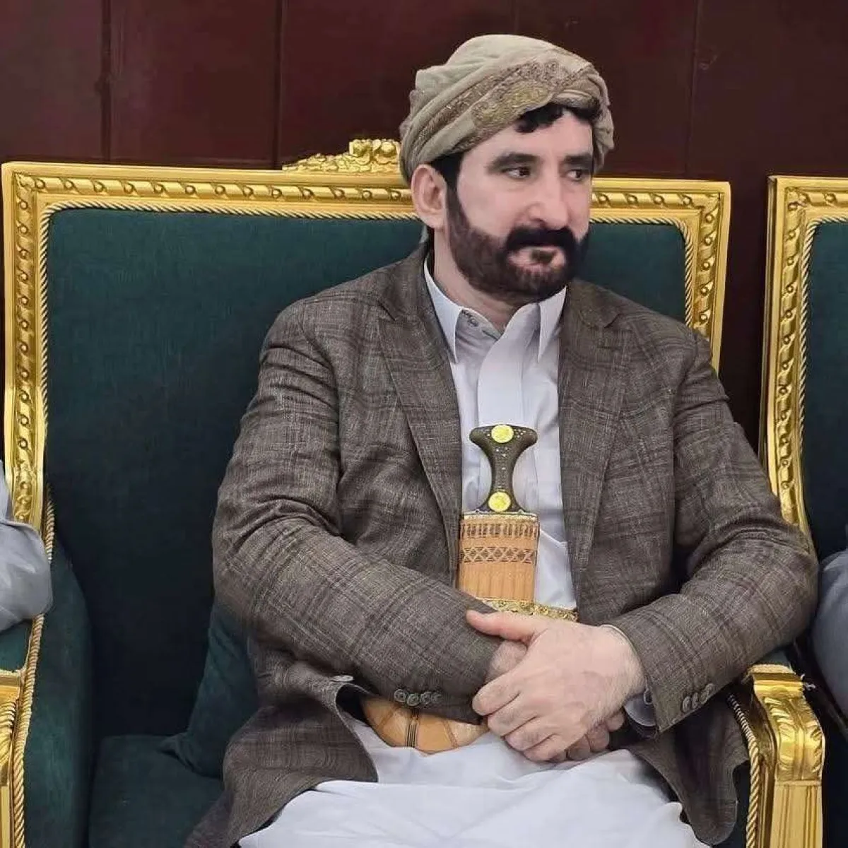 مركز لاهاي يسلّط الضوء على الوساطة القبلية في تعزيز السلام ويستعرض تجربة الشيخ عبدالقوي شريف