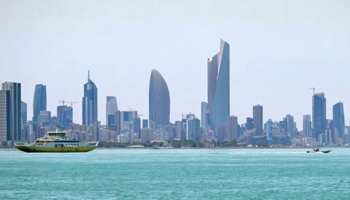 الدفاعات الجوية الكويتية تتصدى لصواريخ ومسيّرات إيرانية   
