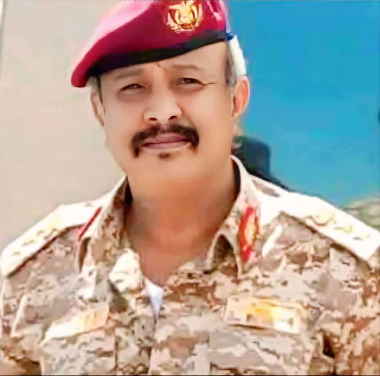عوض الزوكا ينعي خاله .. وفاة العقيد أحمد علي القميشي أركان اللواء الثاني بحري