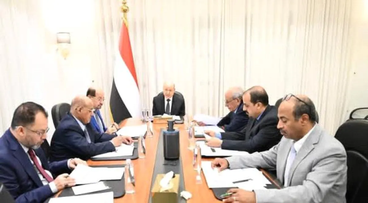 اجتماع رئاسي في الرياض لبحث أزمات الخدمات والرواتب في اليمن