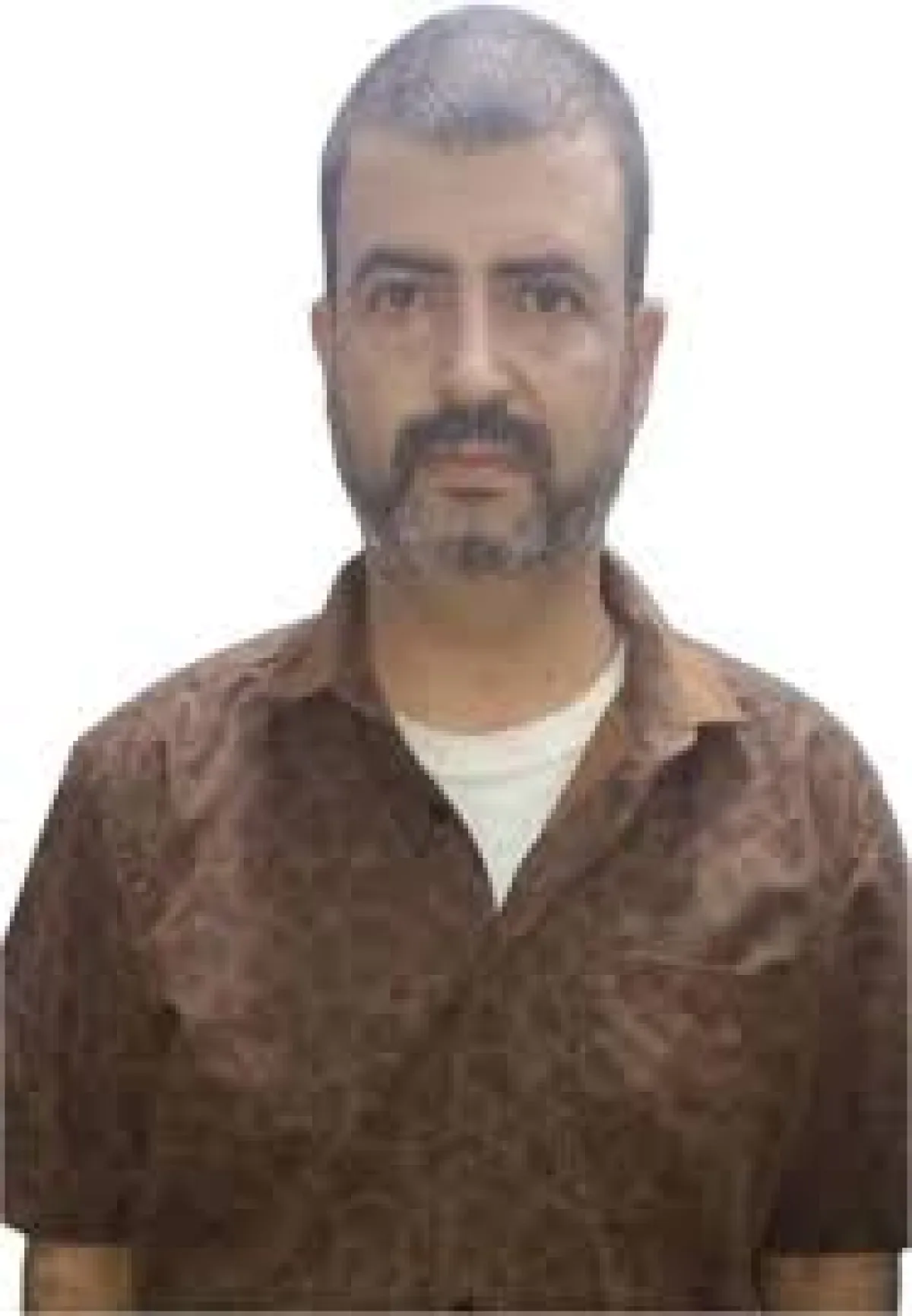 مكافأة مالية للإبلاغ عن المتهم الجحافي في قضايا الاعتداء على الأطفال بعدن