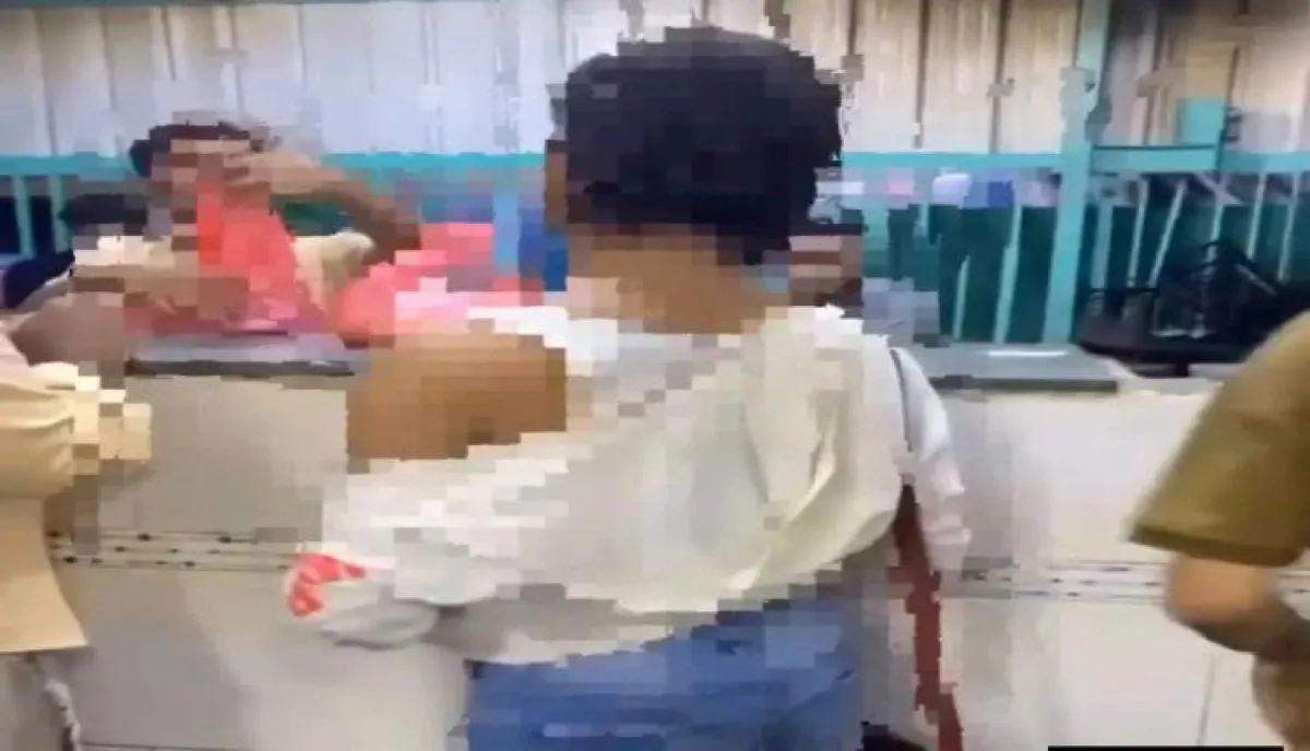 أمن الديس يضبط شخصاً بمظهر مخالف للقيم المجتمعية ويحيله للنيابة