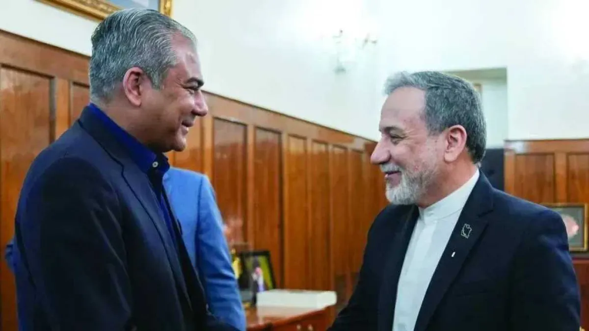 بعد رفض المرشد الإيراني مقابلة ترامب.. قائد الجيش الباكستاني يبعث رسائل عسكرية عاجلة الى خامنئي ومسؤول كبير يصل طهران