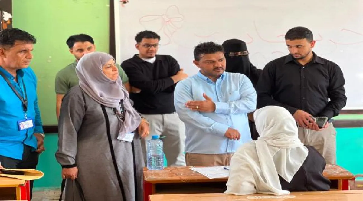 عدن: مدير عام الشيخ عثمان يدشن امتحانات الثانوية العامة