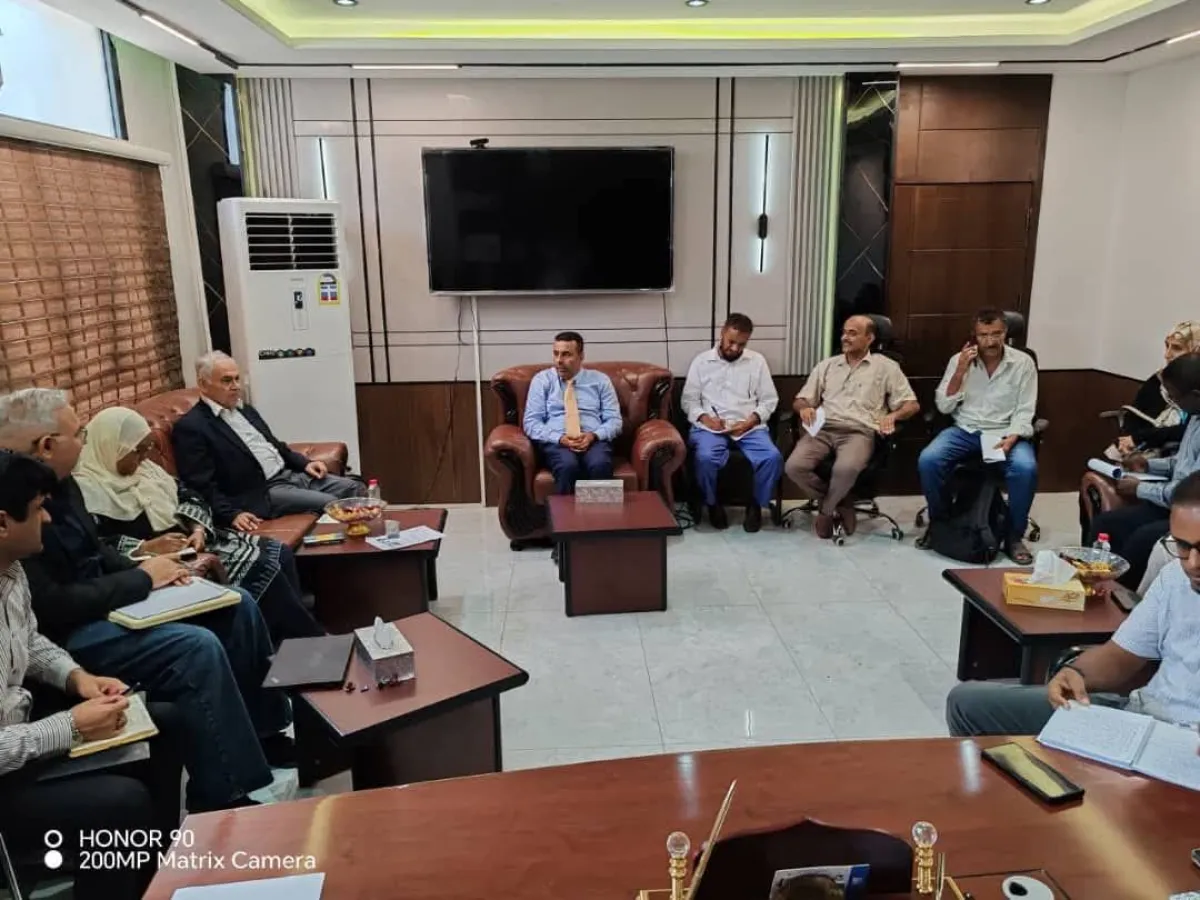 الوليدي يترأس اجتماعاً صحياً موسعاً مع شركاء القطاع الصحي ويبحث مع منظمة الصحة العالمية تعزيز التحصين والترصد الوبائي