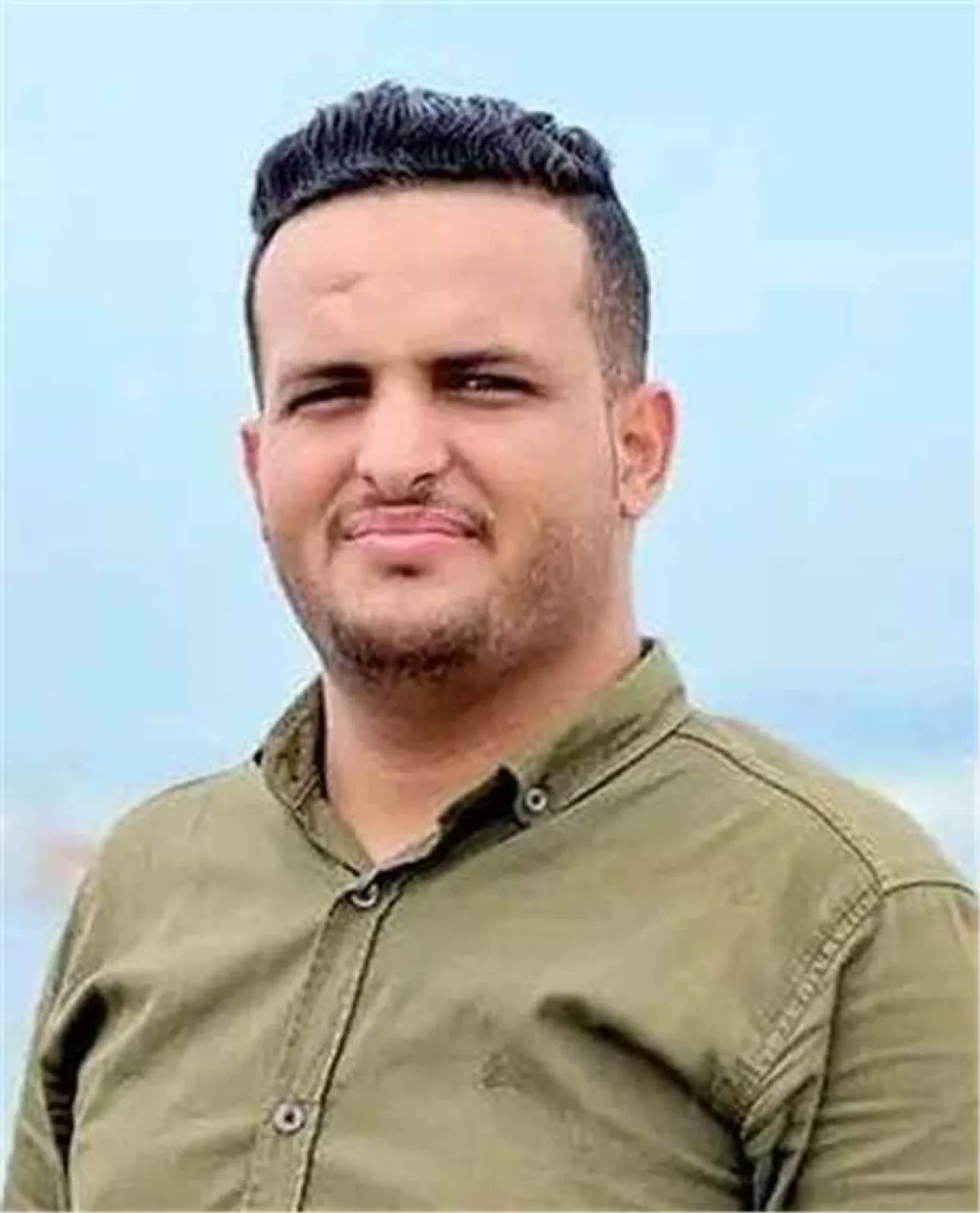 أنس الخليدي: عدن تتحول إلى ساحة تنافس سياسي في الشتاء وتُترك لمواجهة الأزمات في الصيف