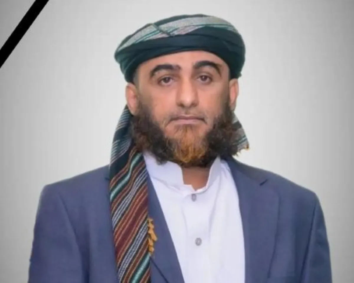 الرئيس العليمي يوجه بالتحقيق في مقتل قائد عسكري بعبوة ناسفة