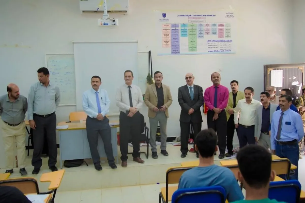 المحافظ بن الوزير يدشن إجراءات القبول والتنسيق الإلكتروني بجامعة شبوة ويطلع على سير الامتحانات النهائية بكلية الطب.