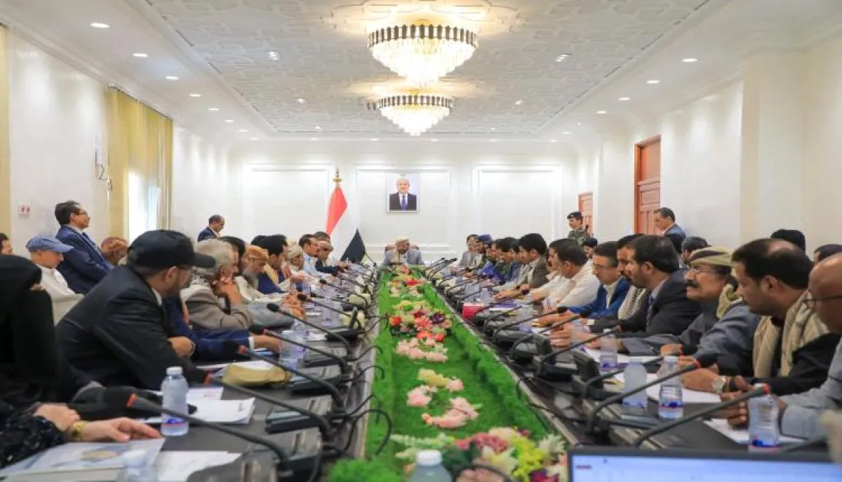 العرادة يترأس اجتماع المكتب التنفيذي لمحافظة مأرب ويشدد على تحسين الأداء والخدمات