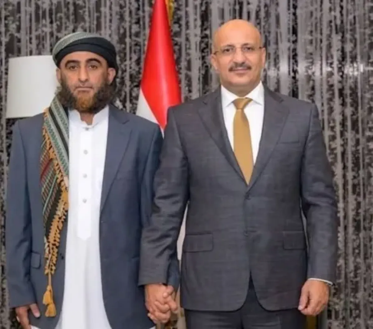 طارق صالح يتلقى اتصالات وبرقيات تعازٍ في استشهاد العميد وحيش