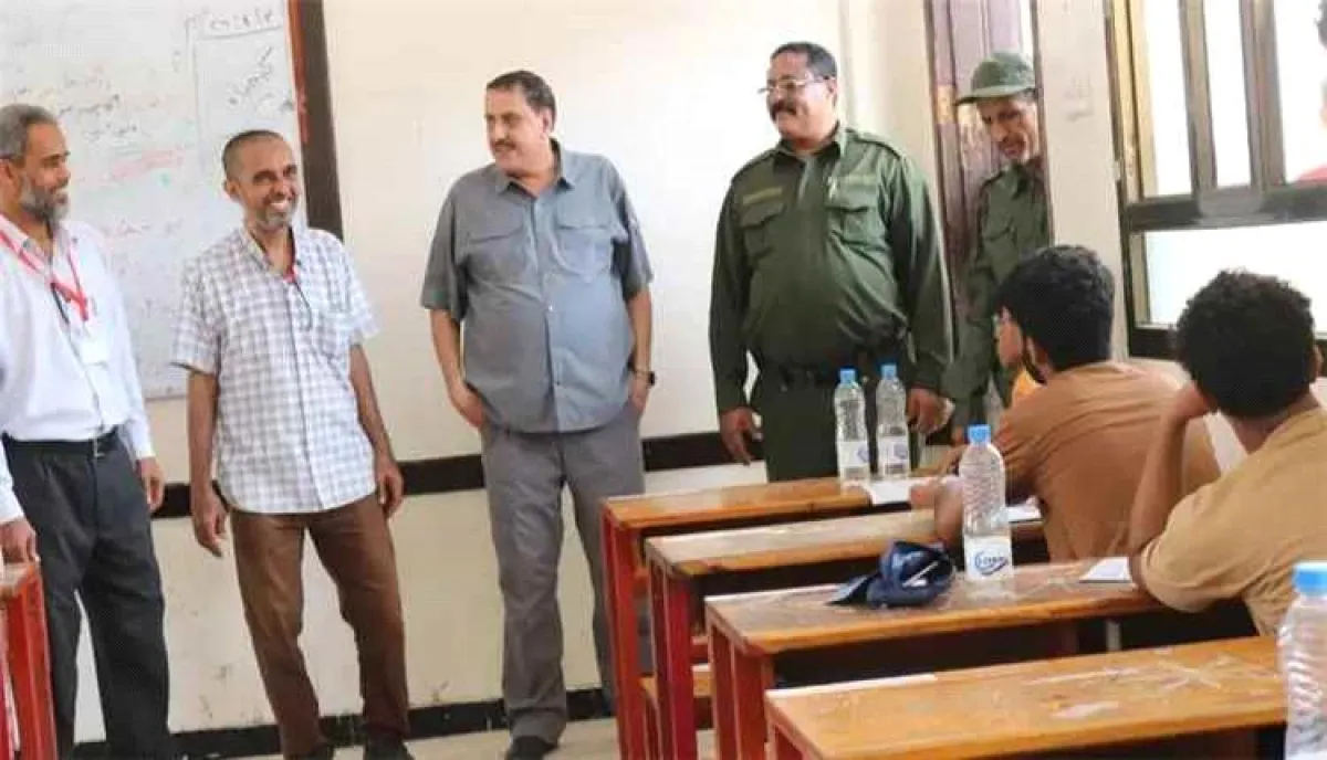 مدير أمن عدن يتفقد مراكز امتحانات الثانوية ويشدد على تعزيز الإجراءات الأمنية